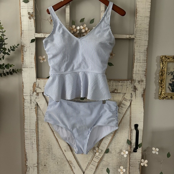 Ruffle Butts Women's Seersucker Peplum Tankini Set XL - Picture 3 of 8